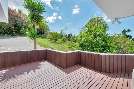 Photo of property in 1/23 Cairnbrae Court, Northcross, Auckland, 0632