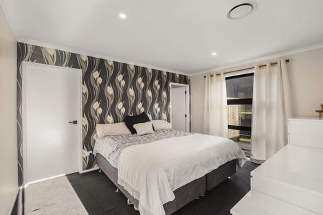 Photo of property in 15 Harriet Johnston Drive, Pokeno, 2402