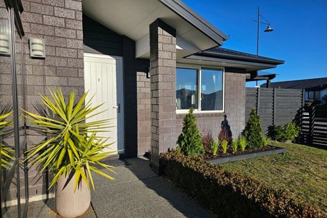 Photo of property in 32 Whakatipu Street, Pegasus, 7612