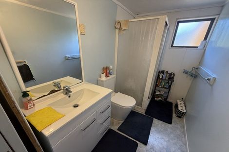 Photo of property in 2 Tomlin Place, Mangere East, Auckland, 2024