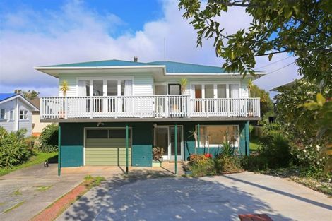 Photo of property in 72 Waimumu Road, Massey, Auckland, 0614