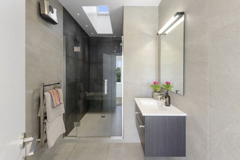 Photo of property in 30 Wroxton Terrace, Merivale, Christchurch, 8014