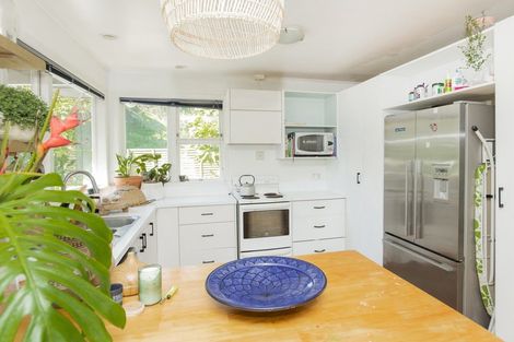 Photo of property in 26 Lysnar Street, Okitu, Gisborne, 4010