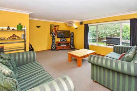 Photo of property in 9 Challen Close, Conifer Grove, Takanini, 2112