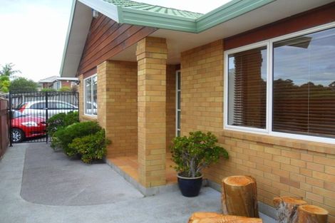 Photo of property in 13 Milan Drive, Glen Eden, Auckland, 0602