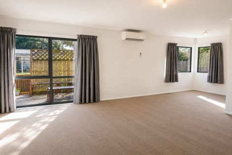 Photo of property in 56 Sutton Crescent, Papakura, 2110