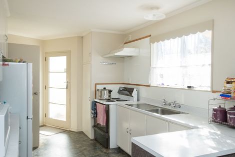 Photo of property in 19 Mokau Place, Terrace End, Palmerston North, 4410