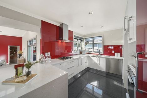 Photo of property in 33 Hope Farm Avenue, Pakuranga Heights, Auckland, 2010