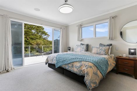 Photo of property in 21 Kahika Grove, Huapai, Kumeu, 0810