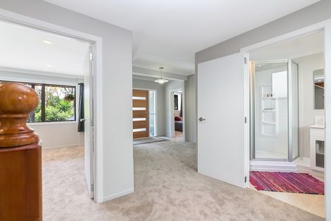 Photo of property in 124 Takahe Road, Titirangi, Auckland, 0604