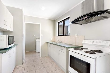 Photo of property in 25 Rehia Road, Massey, Auckland, 0614