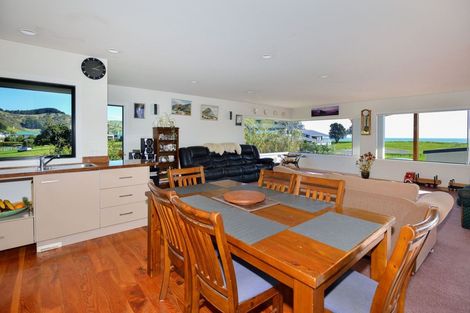 Photo of property in 9 Bill Nolan Place, Mahia, 4198