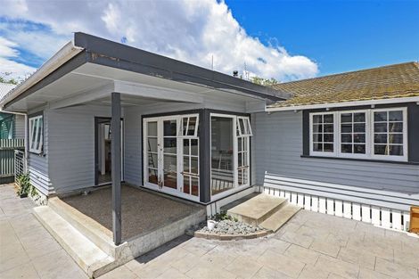 Photo of property in 811 Fitzroy Avenue, Mahora, Hastings, 4120