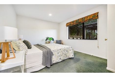 Photo of property in 45 Chamari Close, Titirangi, Auckland, 0604