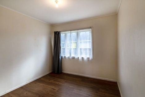 Photo of property in 5 Shamrock Lane, Te Atatu Peninsula, Auckland, 0610