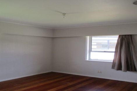 Photo of property in 3 Chrome Place, Henderson, Auckland, 0612