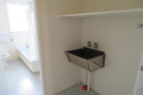 Photo of property in 1/136-138 Waddington Drive, Naenae, Lower Hutt, 5011