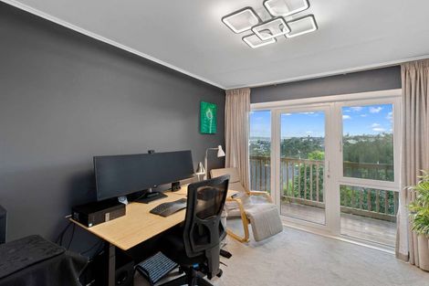 Photo of property in 53 Island Bay Road, Beach Haven, Auckland, 0626