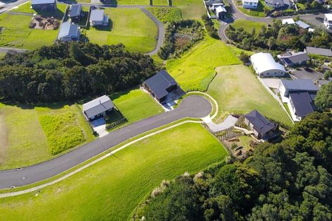 Photo of property in 12 Starlight Place, Langs Beach, 0582