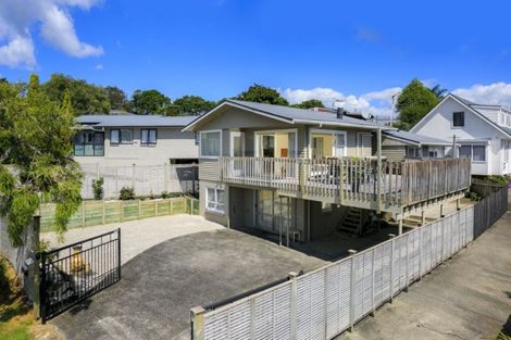 Photo of property in 1/91 Bond Crescent, Forrest Hill, Auckland, 0620