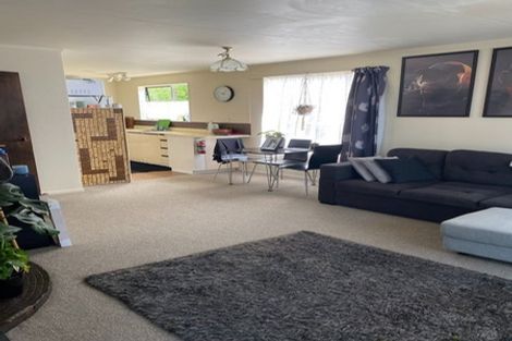 Photo of property in 1/17 Yarrow Place, Papakowhai, Porirua, 5024