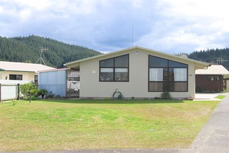 Photo of property in 102a Waverley Place, Whangamata, 3620