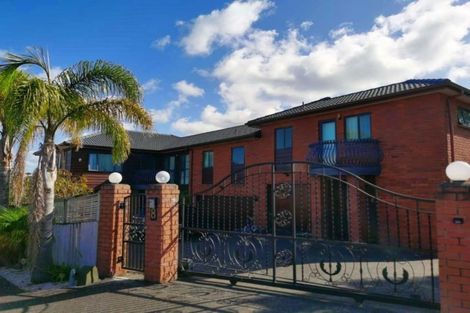 Photo of property in 8 Lough Derg Place, Pinehill, Auckland, 0632