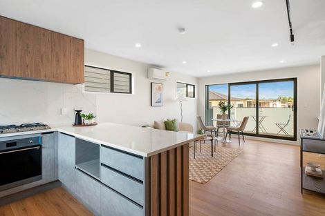 Photo of property in 95c Kervil Avenue, Te Atatu Peninsula, Auckland, 0610