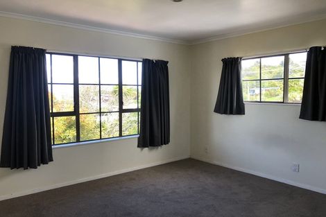 Photo of property in 30 Penfold Place, Henderson, Auckland, 0610