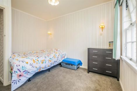 Photo of property in 39 Mellons Bay Road, Mellons Bay, Auckland, 2014