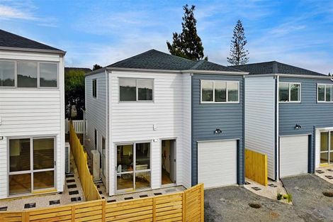 Photo of property in 240a Whitney Street, Blockhouse Bay, Auckland, 0600