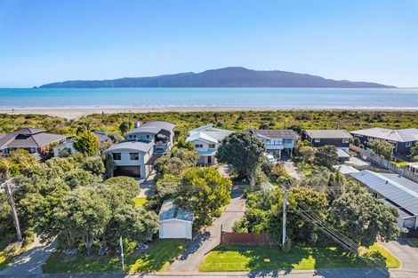 Photo of property in 91 Manly Street, Paraparaumu Beach, Paraparaumu, 5032