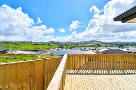 Photo of property in 10 Noble Lane, Pokeno, 2402