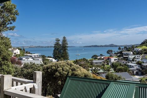 Photo of property in 29 Rewa Place, Russell, 0202