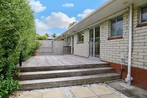 Photo of property in 1/220 Pakuranga Road, Pakuranga Heights, Auckland, 2010