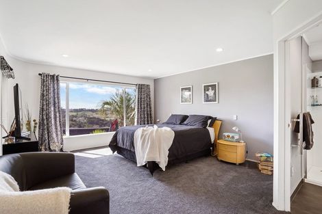 Photo of property in 62 Christian Road, Swanson, Auckland, 0614