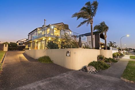 Photo of property in 14 The Parade, Bucklands Beach, Auckland, 2012