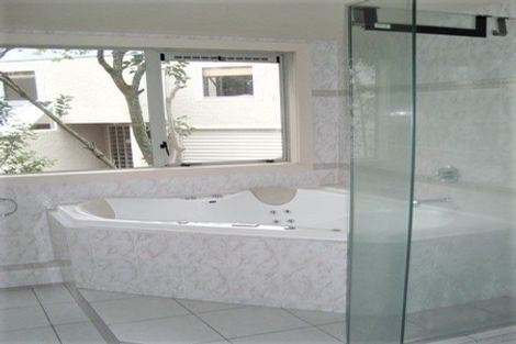 Photo of property in 2/8 Sarsfield Street, Herne Bay, Auckland, 1011
