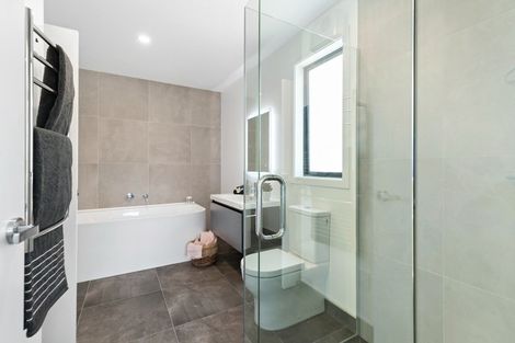 Photo of property in 21 Bannister Street, Jacks Point, Queenstown, 9371