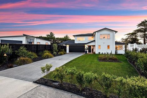 Photo of property in 11 Dida Park Drive, Kumeu, 0810