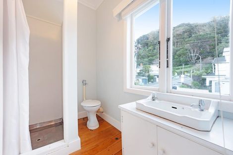 Photo of property in 8 Park Street, Thorndon, Wellington, 6011