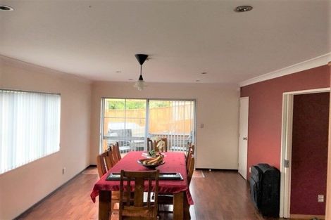 Photo of property in 68 Flanshaw Road, Te Atatu South, Auckland, 0610