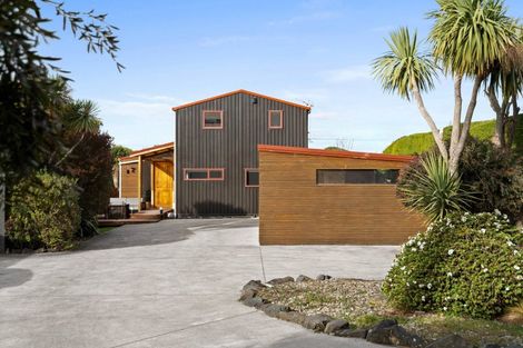 Photo of property in 11 Edna Street, Ocean View, Dunedin, 9035
