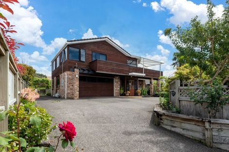 Photo of property in 2/5 Perendale Close, Somerville, Auckland, 2014