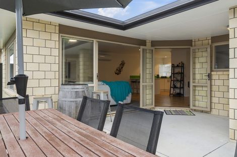 Photo of property in 33/64 Kawaha Point Road, Kawaha Point, Rotorua, 3010