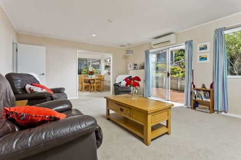 Photo of property in 26 Gerontius Glade, Torbay, Auckland, 0630