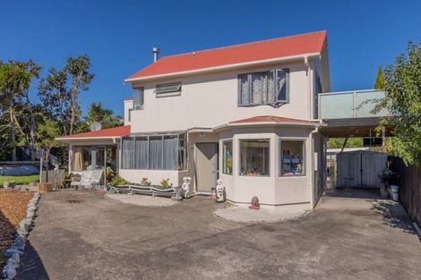 Photo of property in 8a Seaside Avenue, Waterview, Auckland, 1026