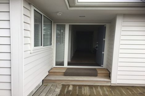 Photo of property in 7a Edgewood Way, Henderson, Auckland, 0612