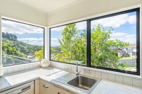 Photo of property in 1/150 Tirohanga Road, Tirohanga, Lower Hutt, 5010