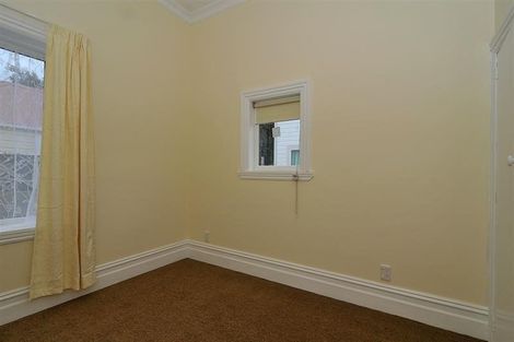 Photo of property in 8 Te Wharepouri Street, Berhampore, Wellington, 6023